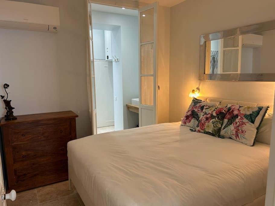 Rossetti Rosa Vieux 2 Bed Nizza